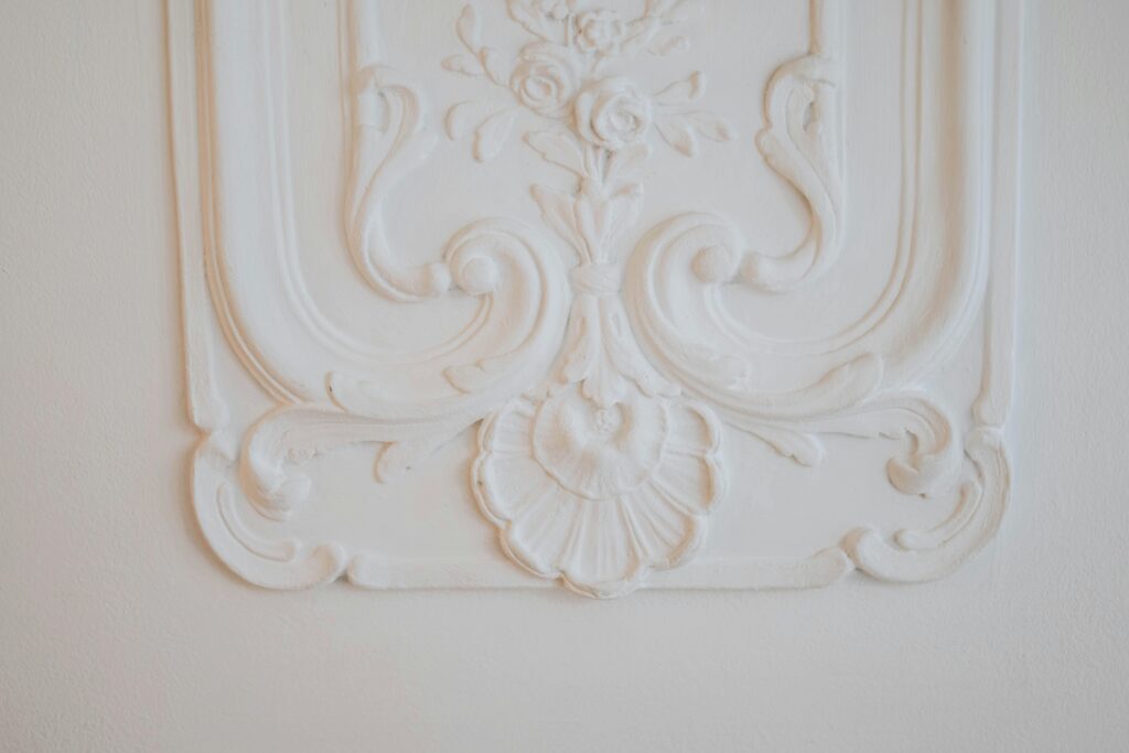 luxurious decorative plaster wall detail